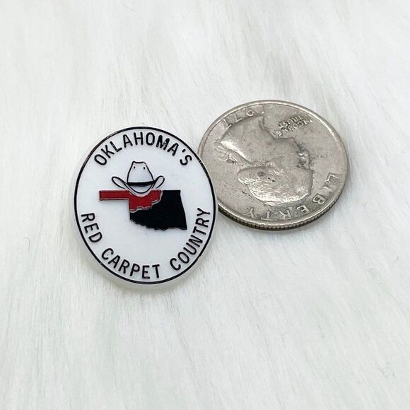 🔮 5/$25 Vintage Oklahoma's Red Carpet Country Cowboy Pin‎ - Picture 2 of 3